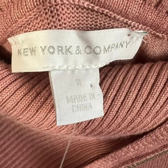 New York & Co NWT Women's Asymmetrical Zip Pink Chic Tunic Sweater, Size Small - Picture 7 of 11